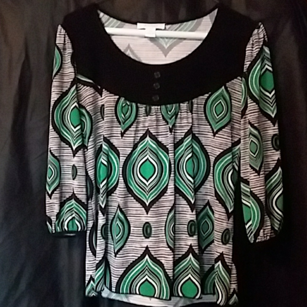 Scoop neck top